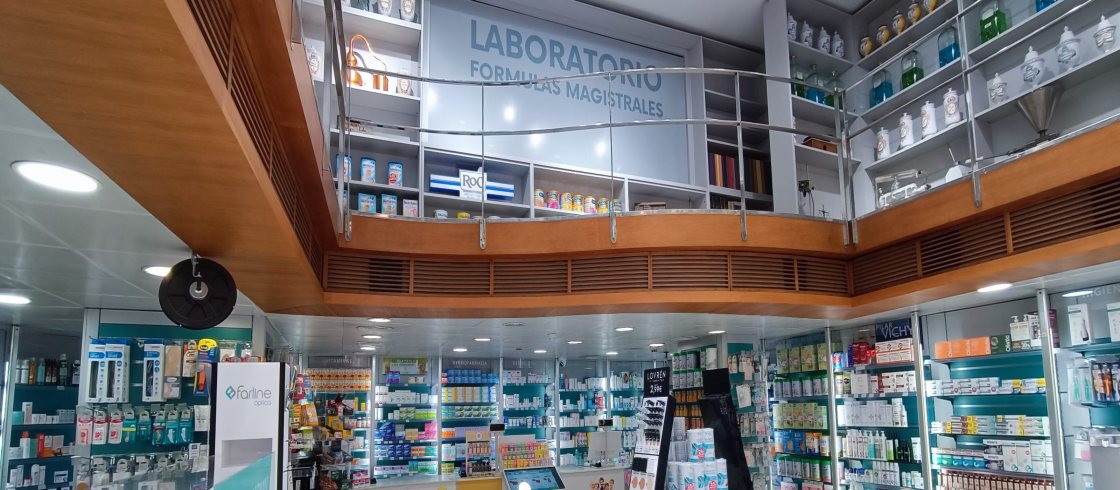 Fachada de Farmacia Alemán, Calle Princesa 17, Murcia